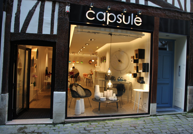 Les Luminaires Sema chez Capsule