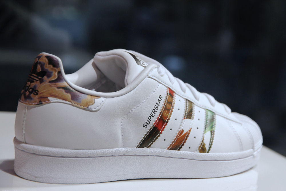 adidas superstar femme a fleur